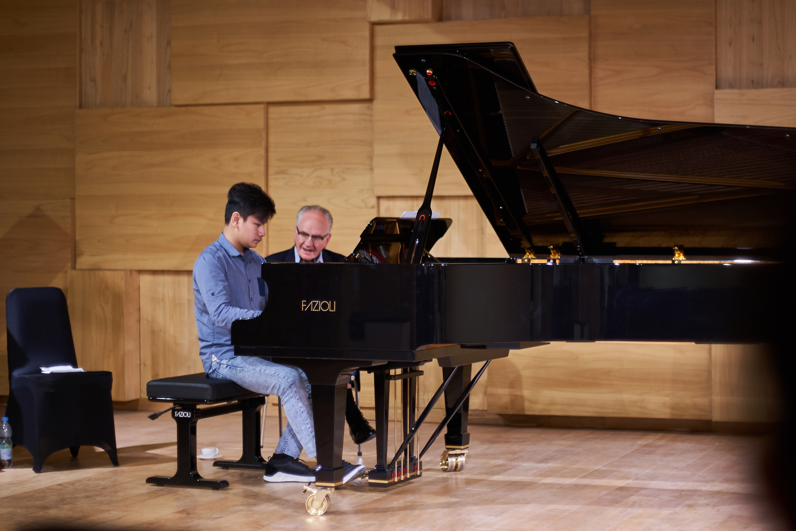 Masterclass by Gordon Fergus Thompson