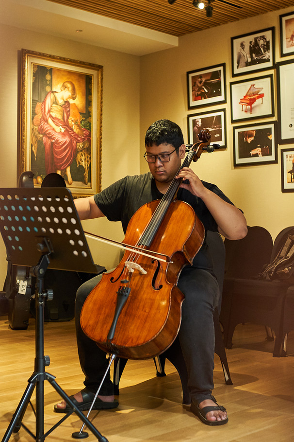 Masterclass by Samuel DeCaprio (Cello)