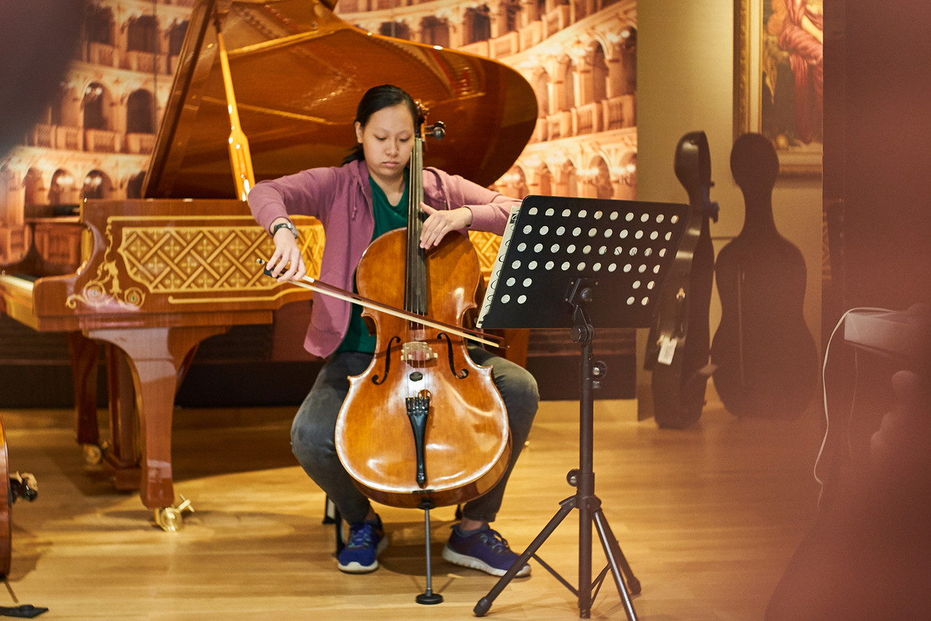 Masterclass by Samuel DeCaprio (Cello)