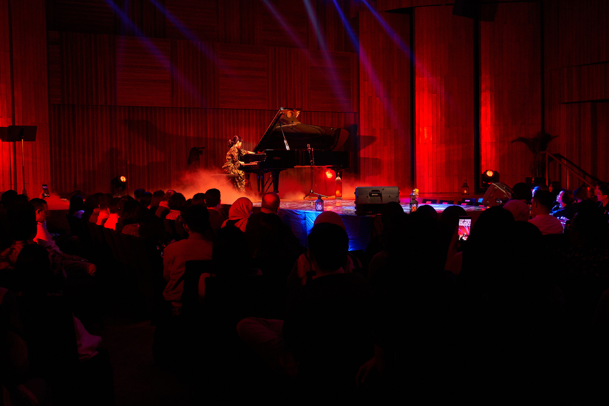 HERITAGE CONCERT SERIES "1001 LIGHTS"